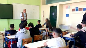 Ο "Ρέκτης" στο 11ο Γυμνάσιο Λάρισας, στη Νέα Σμύρνη